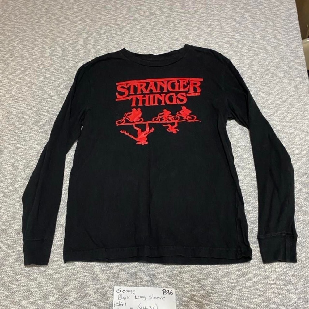 George Black Stranger Things front, long sleeve shirt size S(34-36). SKU-B96